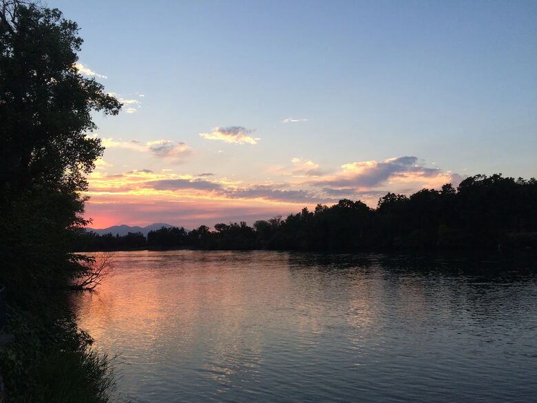 Amazing River Retreat Overlooking the Sacramento River - Anderson, California