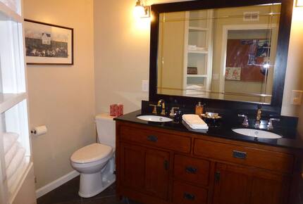 Amazing River Retreat Overlooking the Sacramento River - Anderson, California