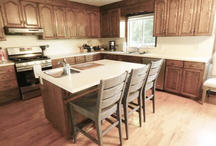 Amazing River Retreat Overlooking the Sacramento River - Anderson, California