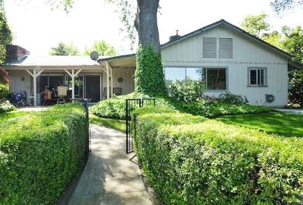 Amazing River Retreat Overlooking the Sacramento River - Anderson, California