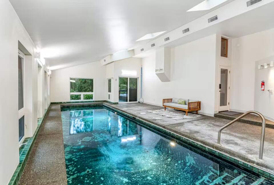Bainbridge Island Beauty with an Indoor Pool - Bainbridge Island, Washington