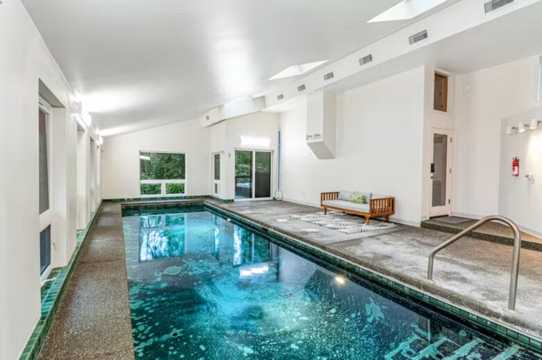 Bainbridge Island Beauty with an Indoor Pool - Bainbridge Island, Washington