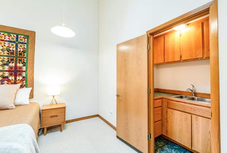 Bainbridge Island Beauty with an Indoor Pool - Bainbridge Island, Washington