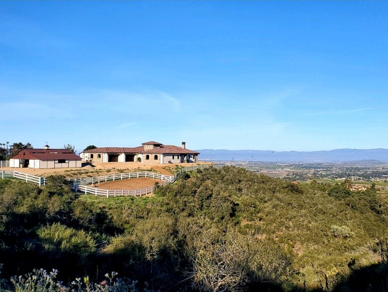 Private 1 Bedroom Villa Overlooking the Vineyards - Temecula, California