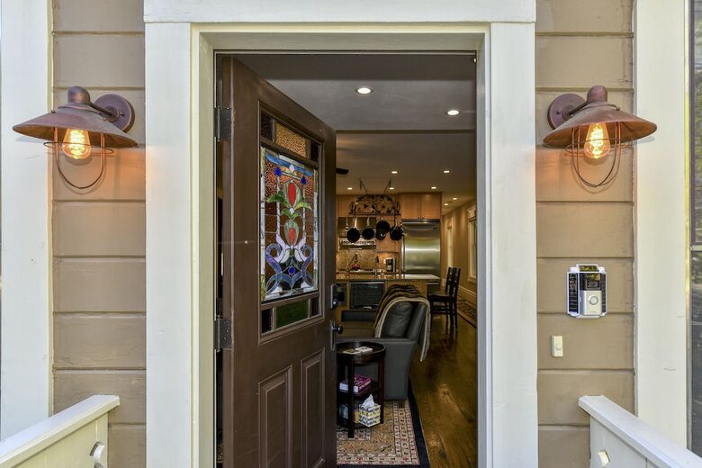 Classic Napa Downtown Cottage - Napa, California