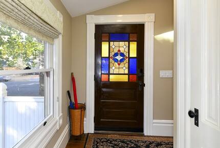 Classic Napa Downtown Cottage - Napa, California