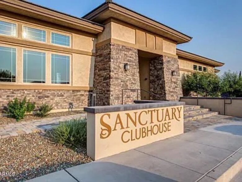 Phoenix Sanctuary with Incredible Amenities - Phoenix, Arizona