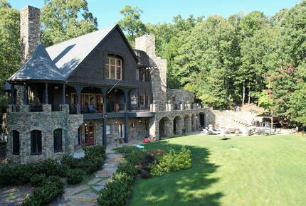 Bellissimo Castle on Lake Lanier / Private dock / Boat / Jet Skis / ATV - Gainesville, Georgia