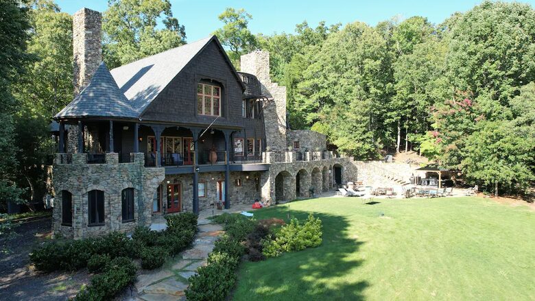 Bellissimo Castle on Lake Lanier / Private dock / Boat / Jet Skis / ATV - Gainesville, Georgia