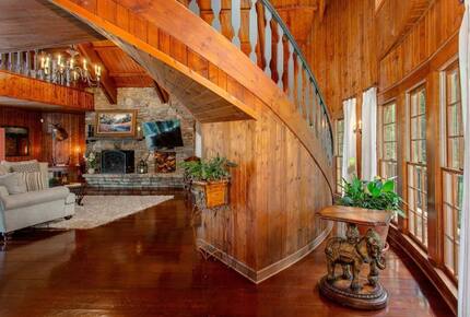 Bellissimo Castle on Lake Lanier / Private dock / Boat / Jet Skis / ATV - Gainesville, Georgia