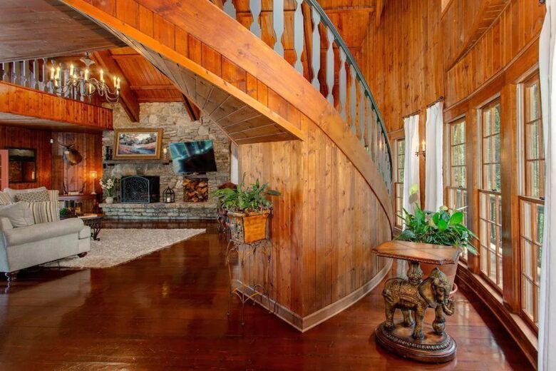 Bellissimo Castle on Lake Lanier / Private dock / Boat / Jet Skis / ATV - Gainesville, Georgia