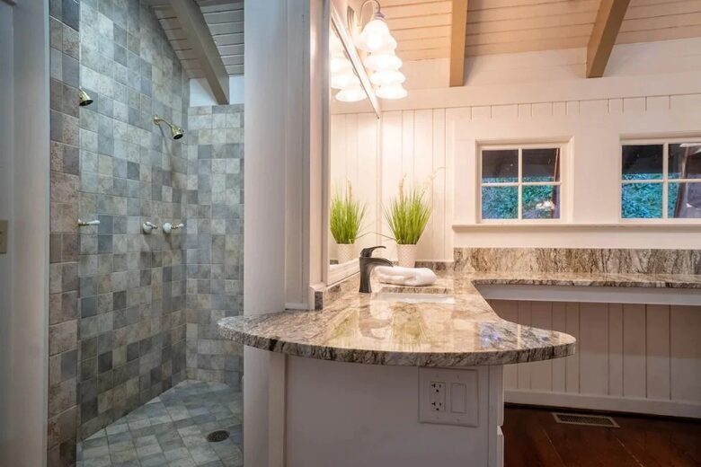 Bellissimo Castle on Lake Lanier / Private dock / Boat / Jet Skis / ATV - Gainesville, Georgia