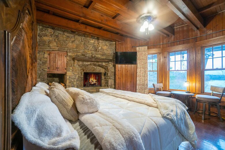 Bellissimo Castle on Lake Lanier / Private dock / Boat / Jet Skis / ATV - Gainesville, Georgia