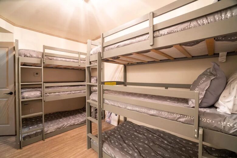 Bellissimo Castle on Lake Lanier / Private dock / Boat / Jet Skis / ATV - Gainesville, Georgia