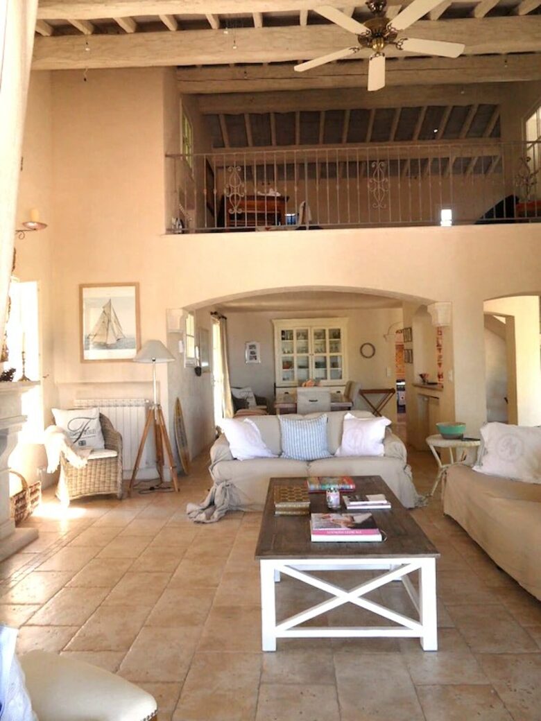 The Little White House - St Aygulf, France