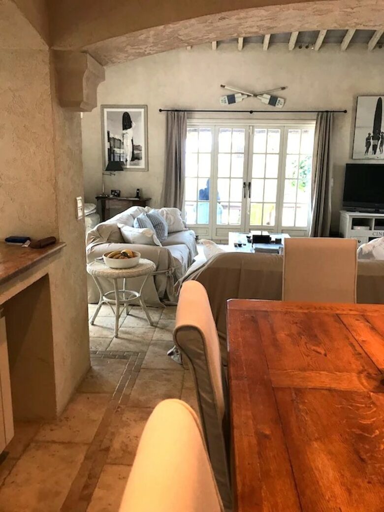 The Little White House - St Aygulf, France