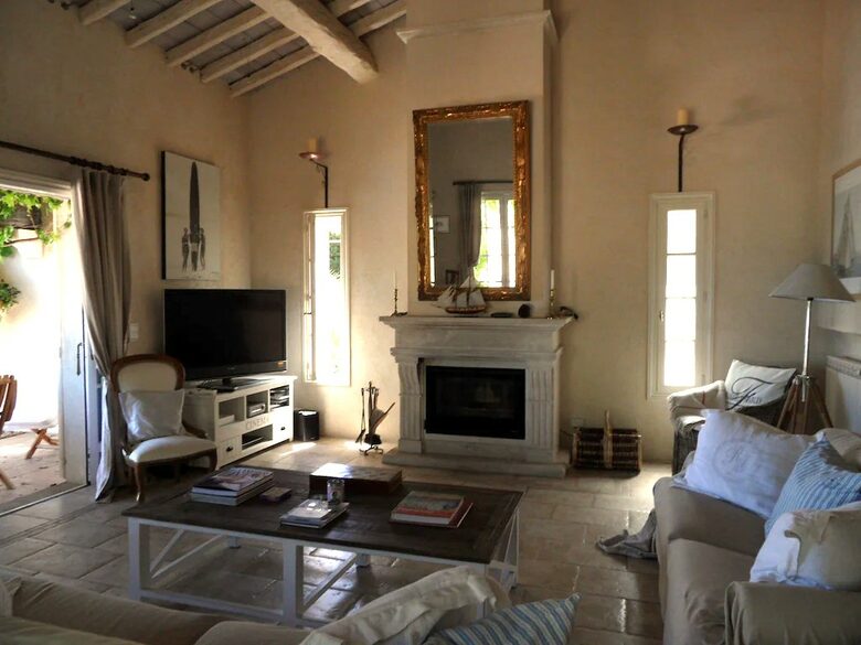 The Little White House - St Aygulf, France