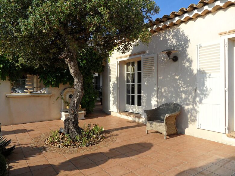 The Little White House - St Aygulf, France