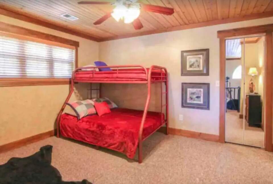 Bend of the River Retreat on Lake Chatuge / Private Dock / Boat - Hiawassee, Georgia