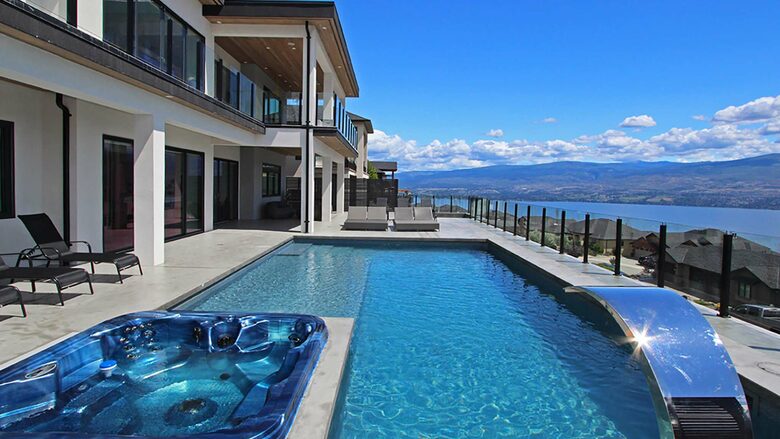West Kelowna Dream Home with Okanagan Lake Views - West Kelowna, Canada