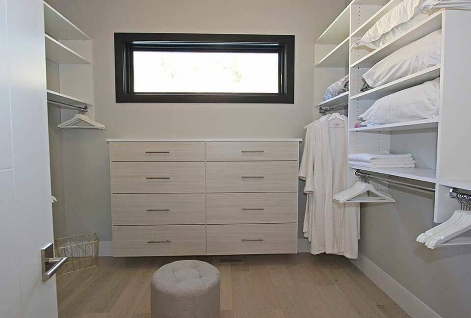 West Kelowna Dream Home with Okanagan Lake Views - West Kelowna, Canada