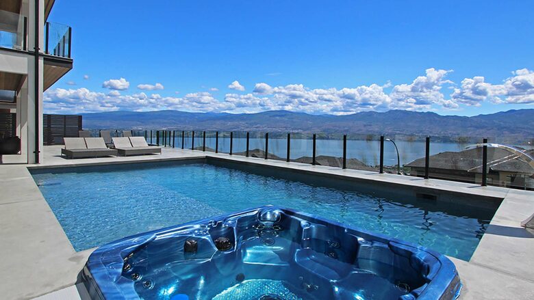 West Kelowna Dream Home with Okanagan Lake Views - West Kelowna, Canada