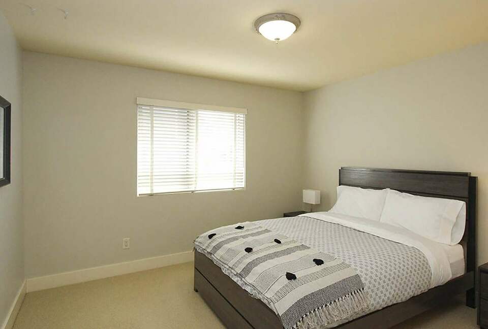 Garden Getaway With Private Pool and Hot Tub - West Kelowna, Canada