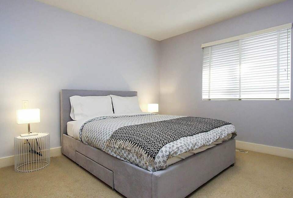 Garden Getaway With Private Pool and Hot Tub - West Kelowna, Canada