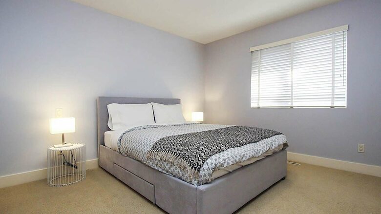 Garden Getaway With Private Pool and Hot Tub - West Kelowna, Canada