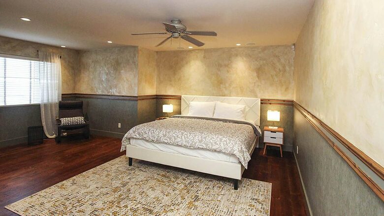 Garden Getaway With Private Pool and Hot Tub - West Kelowna, Canada