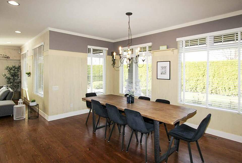 Garden Getaway With Private Pool and Hot Tub - West Kelowna, Canada