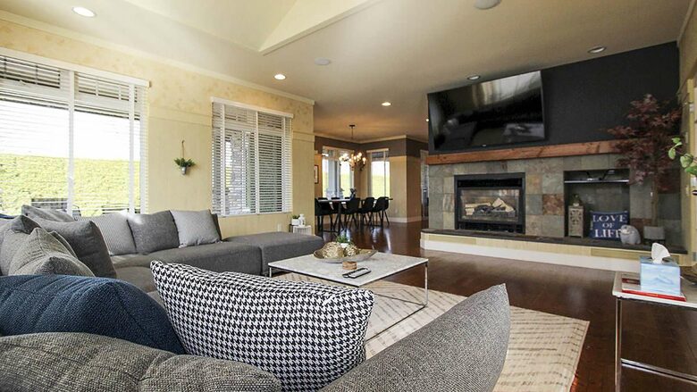 Garden Getaway With Private Pool and Hot Tub - West Kelowna, Canada