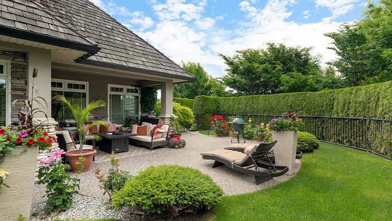 Garden Getaway With Private Pool and Hot Tub - West Kelowna, Canada