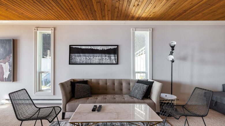 Okanagan Lakehouse With Private Dock - West Kelowna, Canada