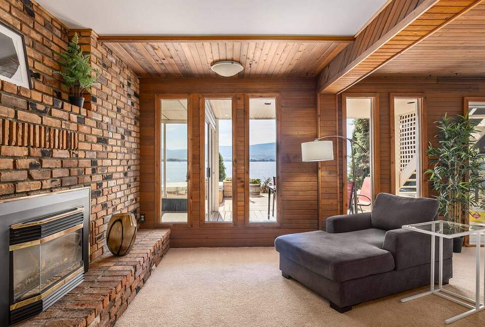 Okanagan Lakehouse With Private Dock - West Kelowna, Canada