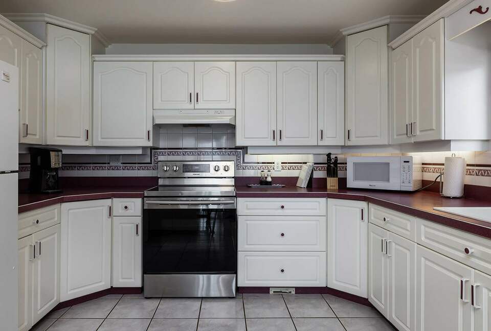 Okanagan Lakehouse With Private Dock - West Kelowna, Canada