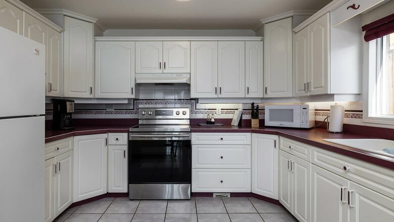 Okanagan Lakehouse With Private Dock - West Kelowna, Canada