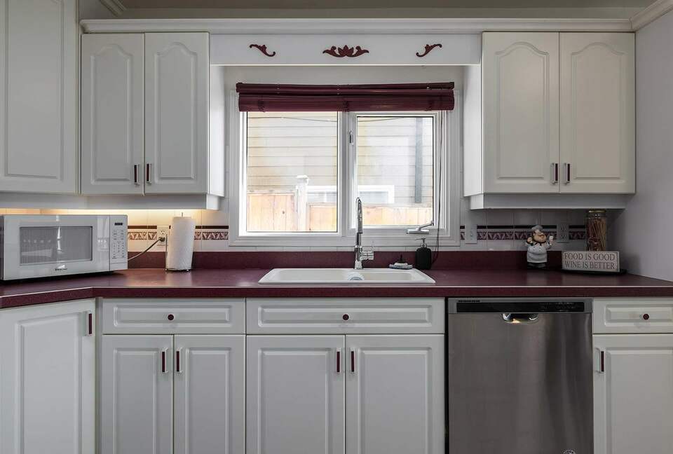 Okanagan Lakehouse With Private Dock - West Kelowna, Canada