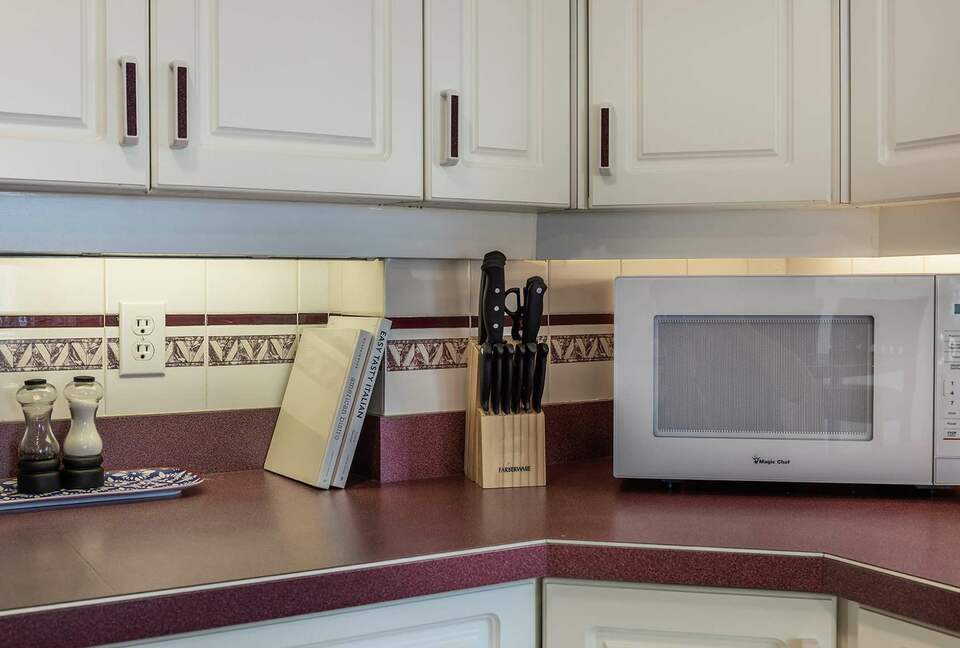 Okanagan Lakehouse With Private Dock - West Kelowna, Canada