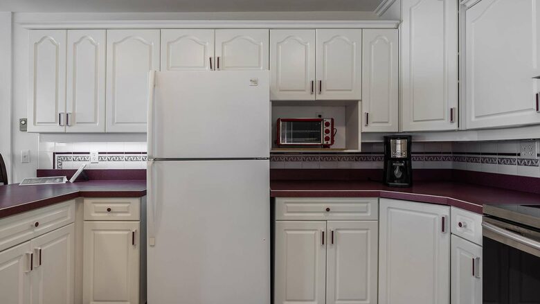 Okanagan Lakehouse With Private Dock - West Kelowna, Canada