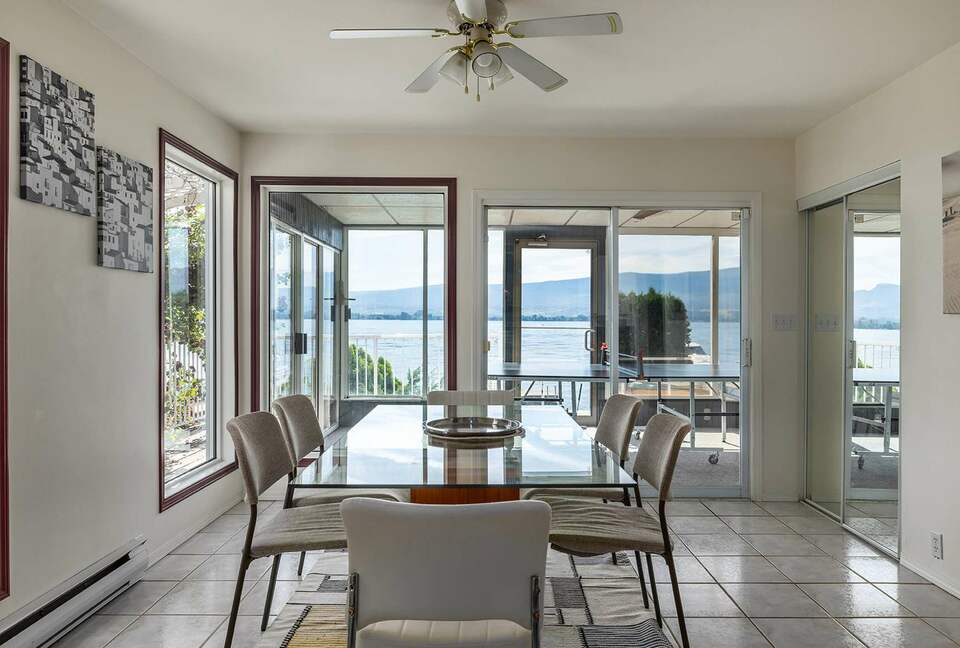 Okanagan Lakehouse With Private Dock - West Kelowna, Canada