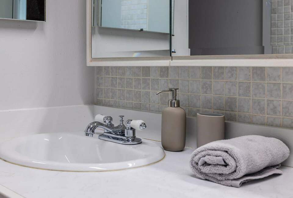 Okanagan Lakehouse With Private Dock - West Kelowna, Canada