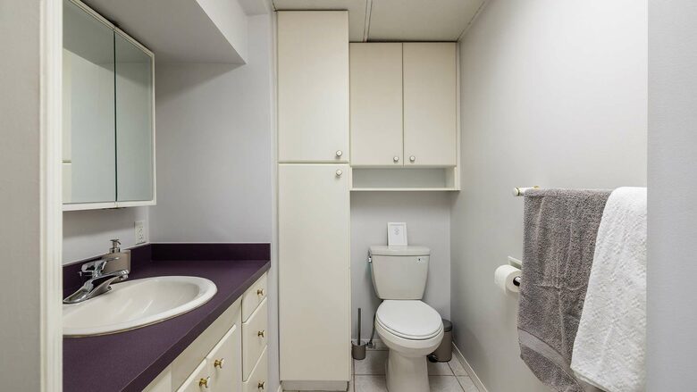 Okanagan Lakehouse With Private Dock - West Kelowna, Canada