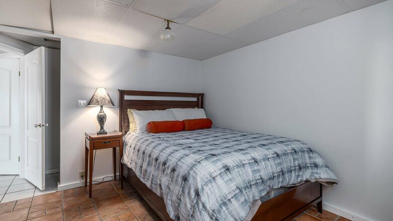 Okanagan Lakehouse With Private Dock - West Kelowna, Canada