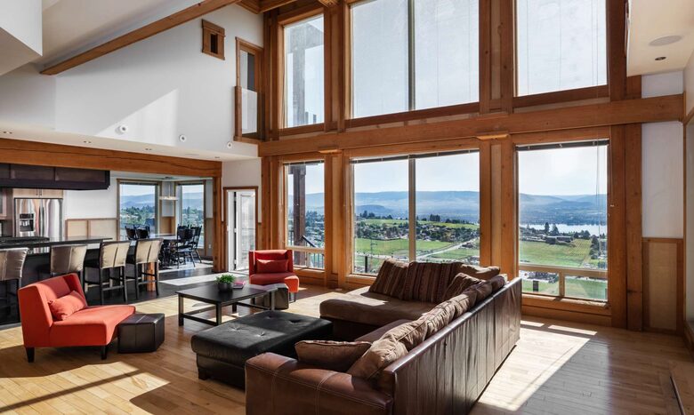 Wine Country Getaway with Sweeping Views of Okanagan Lake - West Kelowna, Canada