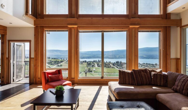 Wine Country Getaway with Sweeping Views of Okanagan Lake - West Kelowna, Canada