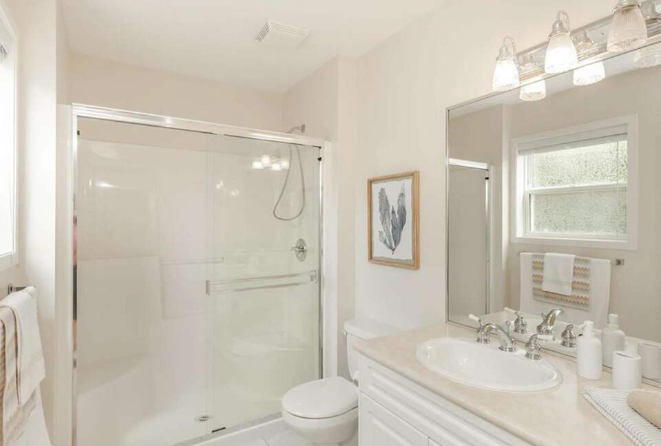 Picturesque Views of Okanagan Lake and Surrounding Vineyards - West Kelowna, Canada