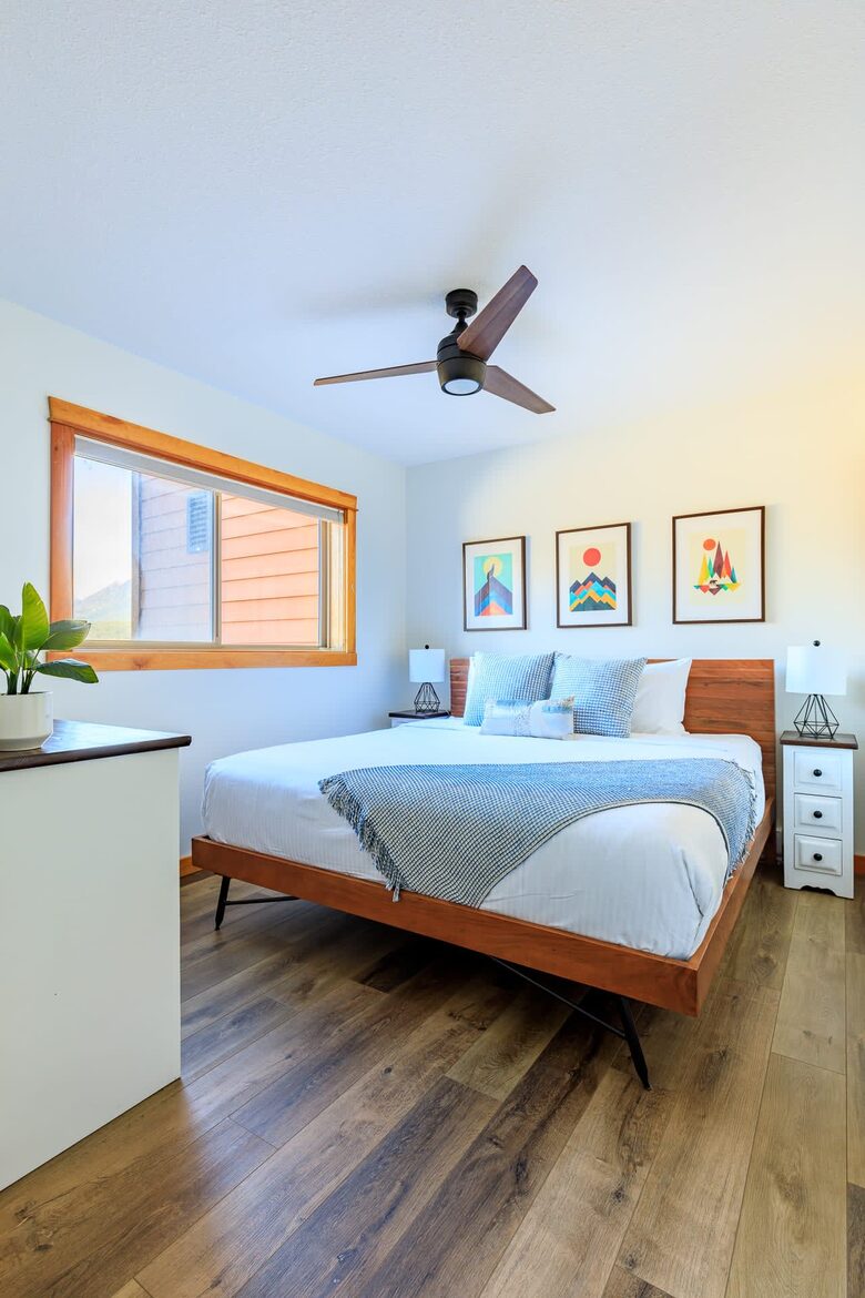 Canmore Mountain Escape with a Rooftop Hot Tub - Canmore, Canada