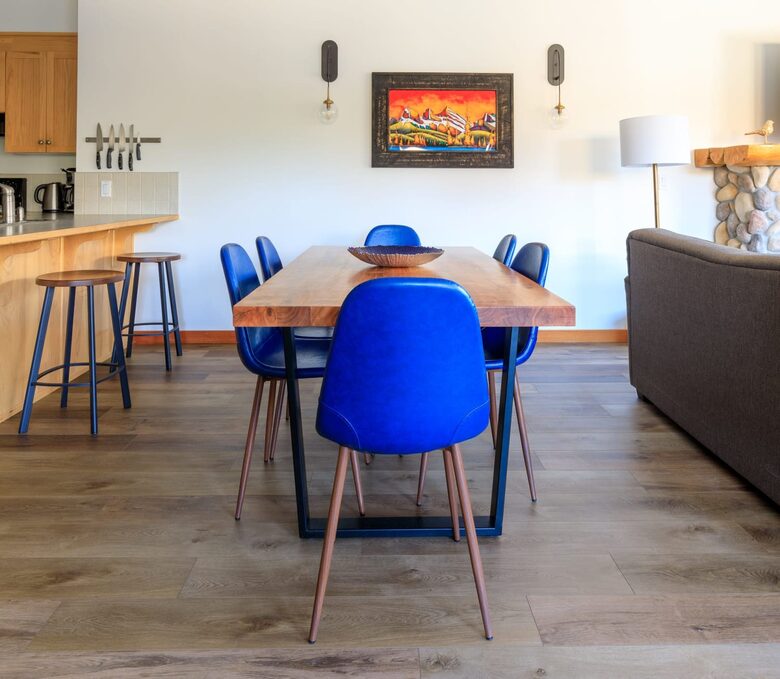 Canmore Mountain Escape with a Rooftop Hot Tub - Canmore, Canada