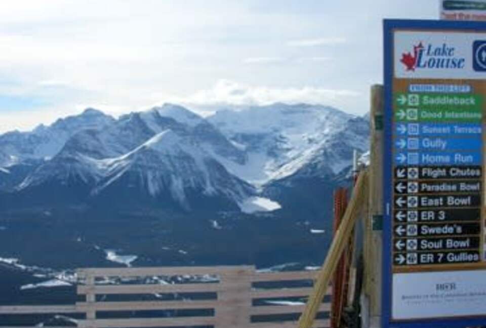 Canmore Mountain Escape with a Rooftop Hot Tub - Canmore, Canada